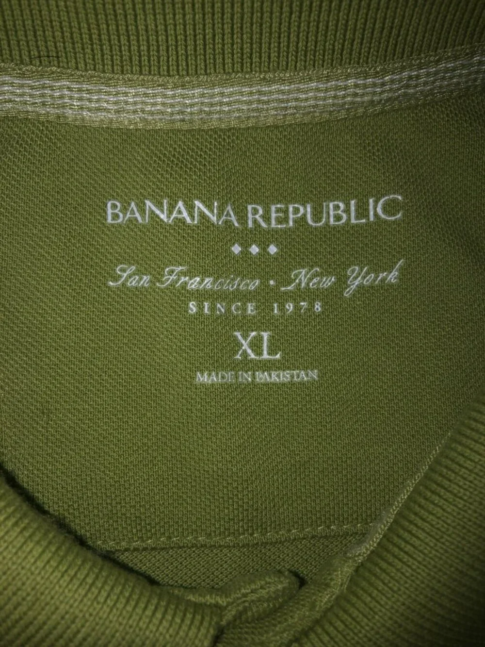 Banana Republic Polo XL Green Casual Mens Shirt Solid With Elephant Logo